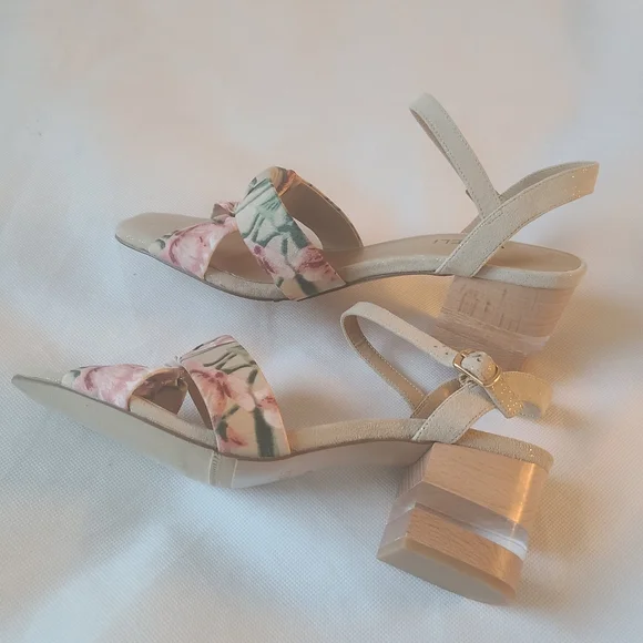 Vaneli Women's Liko Block Heel Floral Sandals in Honey Multi Flower Sz 8.5 - Picture 6 of 7